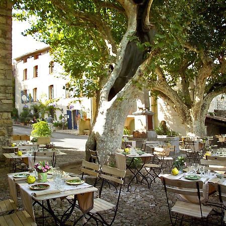 Hotel Restaurant Des Deux Rocs Seillans Exterior photo