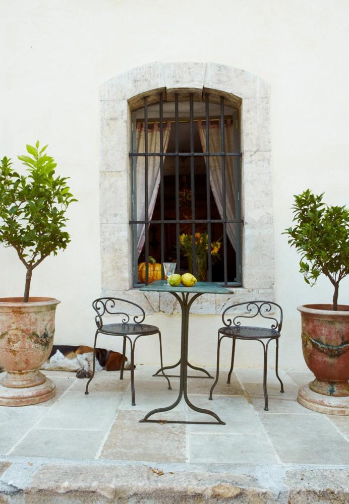 Hotel Restaurant Des Deux Rocs Seillans Exterior photo